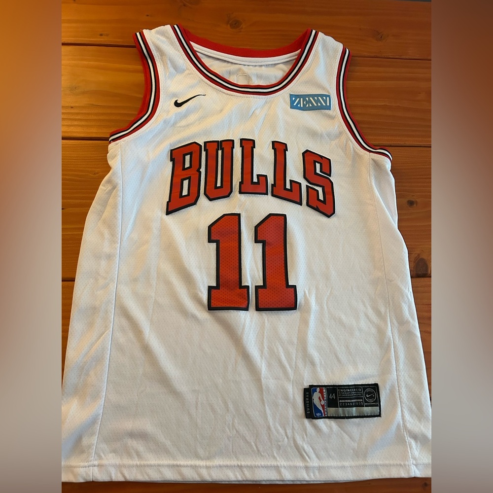 Chicago Bulls Demar Derozan Official Jerseys excellent condition.